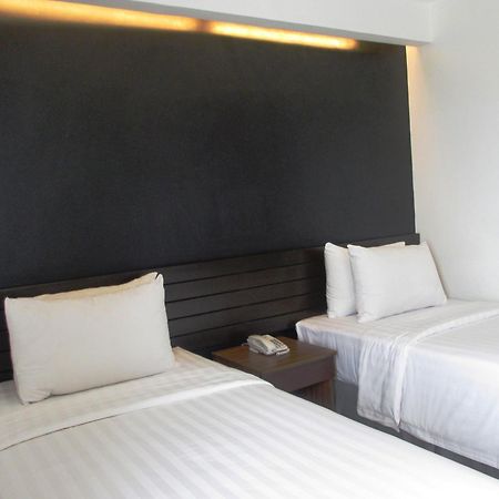 Cityscape Hotel Mandaue Bagian luar foto