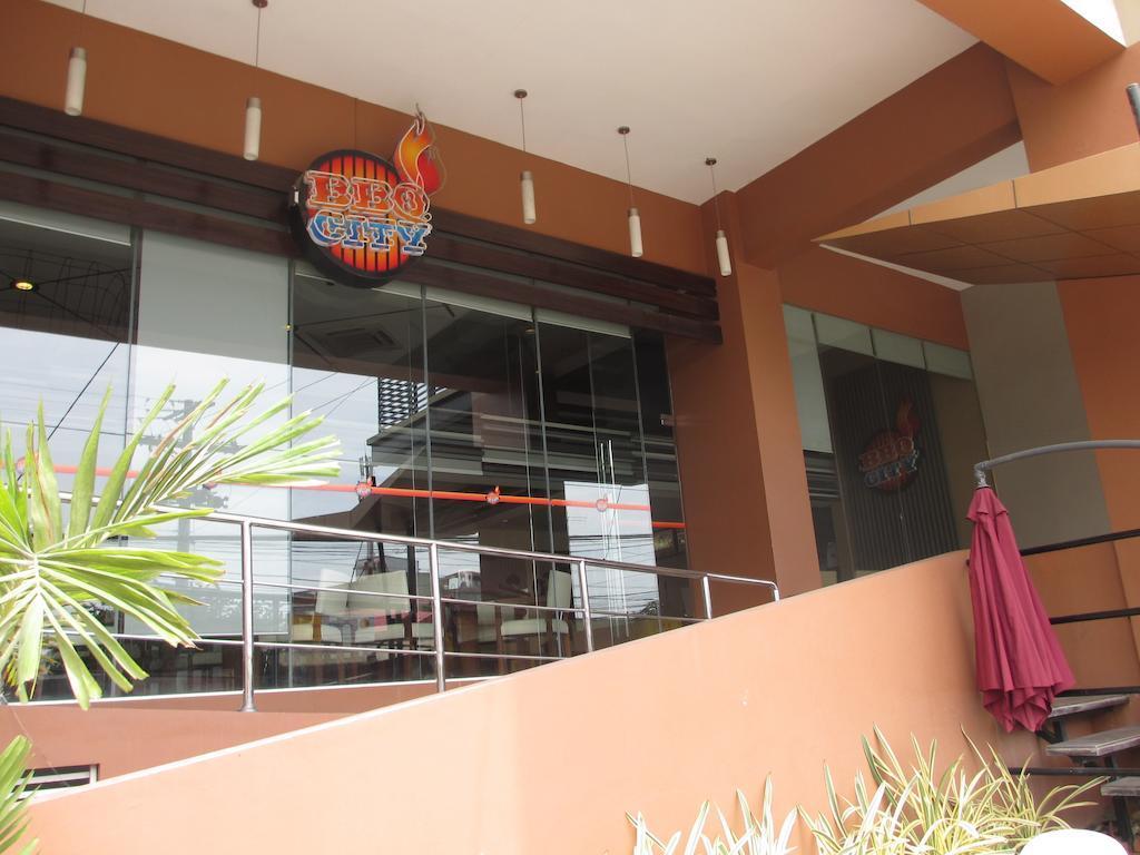 Cityscape Hotel Mandaue Bagian luar foto