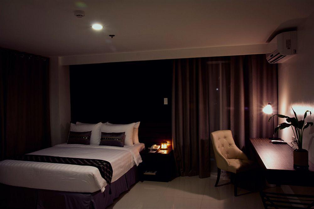 Cityscape Hotel Mandaue Bagian luar foto