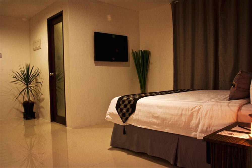 Cityscape Hotel Mandaue Bagian luar foto