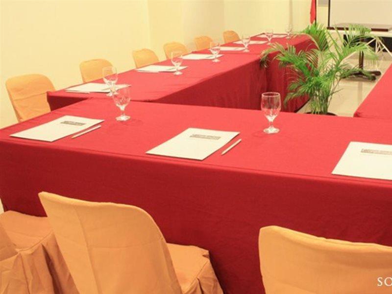 Cityscape Hotel Mandaue Bagian luar foto