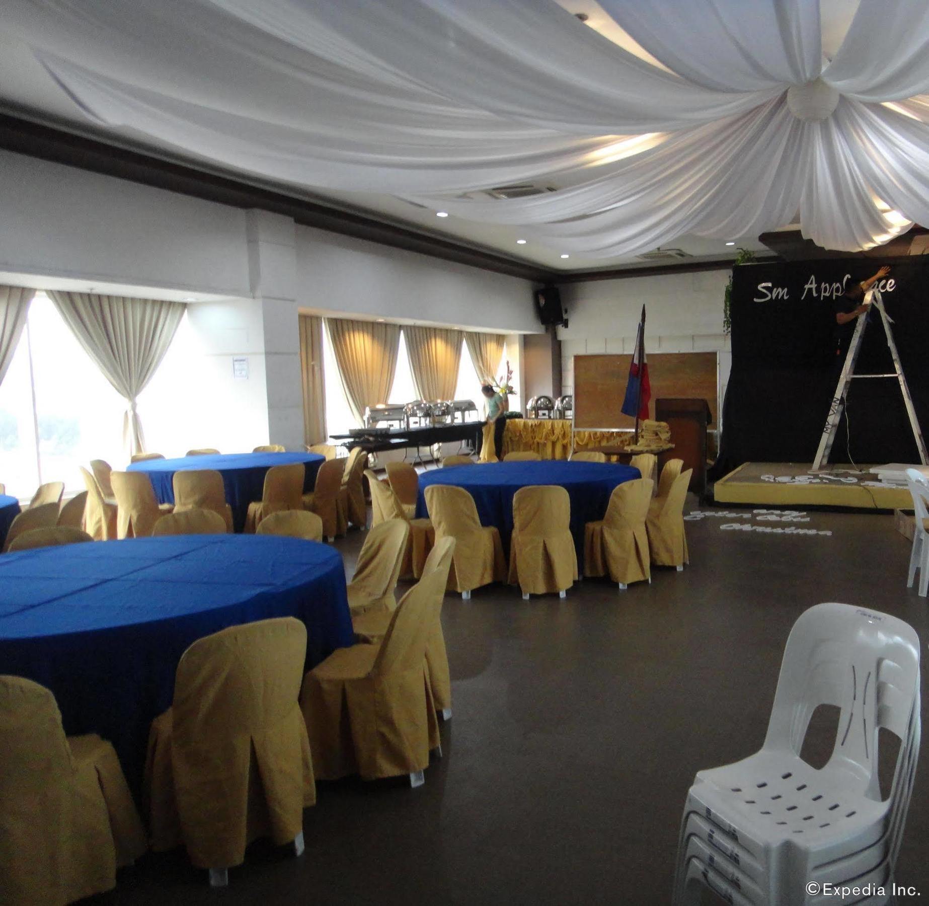 Cityscape Hotel Mandaue Bagian luar foto